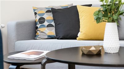 صيحة الحد الأدنى في الديكور المنزلي تكتسح التصميمات الحديثة: فخامة بسيطة أم رتابة؟