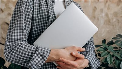 Tecno تحقق ثلاث جوائز عالمية للابتكار التكنولوجي في معرض IFA 2025 بما في ذلك سماعات ذكية وأجهزة رفيعة