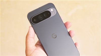 مراجعة Pixel 10 Pro: ترقية كبيرة في الأجهزة والذكاء الاصطناعي لكن التصميم لا يزال مستوحى من الهوية القديمة