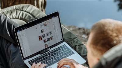 صعود ظاهرة رحلات العمل المدمجة بالاستجمام يعيد تشكيل مفهوم الإجازة في وجهات شبه نائية