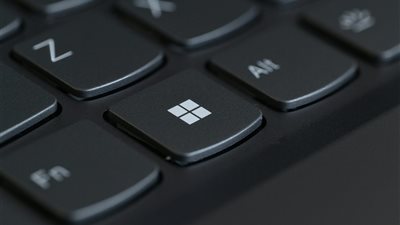 مايكروسوفت تواجه خرقاً سيبرانيّاً واسع النطاق يؤثر على خدمتي Azure و Microsoft 365 في مؤسسات حول العالم