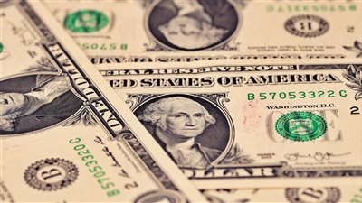 الدرهم الإماراتي يُحافظ على ربطه بالدولار عند 3.6725 درهم في ظل ضغوط محدودة على سعر الصرف ليوم 9 نوفمبر 2025