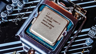 انقلاب في الشرائح العالمية Intel تكشف عن بنية بانثر ليك الرائدة لدفع الحوسبة الذكية نحو الجيل القادم