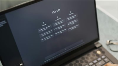 مراجعة أولية لمتصفح ChatGPT أتلَس تركز على كيفية استخدامه لوكلاء ذكاء اصطناعي لأداء مهام ويب مستقلة بشكل ذكي وآمن