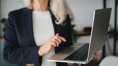 تطبيقات الذكاء الاصطناعي للتعلم الشخصي تتصدر اتجاهات 2025 مع أدوات تساعد على تنظيم الوقت وتحقيق أهداف التنمية الذاتية