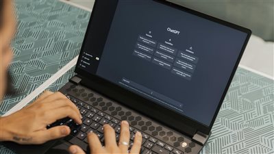OpenAI تطلق ميزة الدردشات الجماعية في ChatGPT لجميع المستخدمين عالمياً مما يعزز التعاون بين الأصدقاء والفرق 
