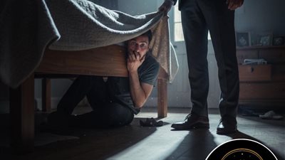 عندما عدتُ إلى المنزل، واجهتني جارتي وقالت: “بيتك يكون صاخبًا جدًا أثناء النهار!”