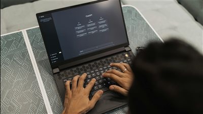 سباق الذكاء الاصطناعي يعلو: اتّجاه Gemini من Google يقتنص فرص التفوّق بعد تباطؤ نمو ChatGPT في الاستخدام العالمي