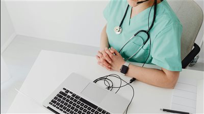 أرقام رسمية من NHS في المملكة المتحدة تحذر من موجة غير مسبوقة للإصابات بالإنفلونزا