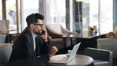 الاتجاهات الجديدة في التعلم الذاتي: كيف يعيد تقرير LinkedIn Learning تعريف مسارات النمو المهني