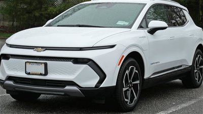 مراجعة 2026 Chevrolet Equinox EV تبرز السيارة الكهربائية كخيار متوازن في فئة سيارات الدفع الكهربائي