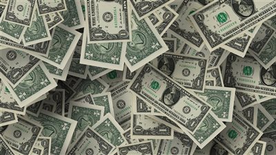 أسعار العملات مقابل الجنيه المصري تستمر في التقلب : الدولار يتحرك ضمن نطاق ضيق ليوم 19 يناير 2026