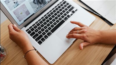 مع تسارع التحوّل نحو أتمتة الذكاء الاصطناعي في سوق العمل يتزايد الطلب على المهارات التكميلية