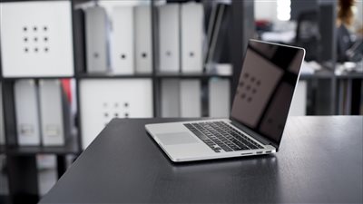 بكين تتجه نحو الاستخدام العملي لتقنية واجهة الدماغ والحاسوب خلال السنوات المقبلة في سباق مع الشركات الأمريكية