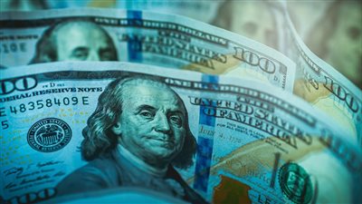 تراجع الجنيه المصري إلى مستويات قياسية جديدة مقابل الدولار ليوم 12 مارس 2026